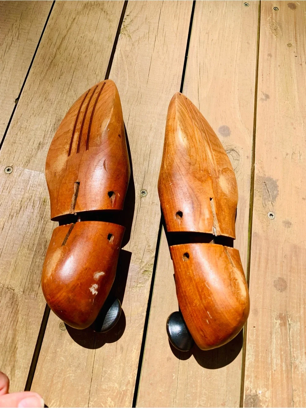 Wooden Men’s Shoe Trees - Brown Adjustable Pair